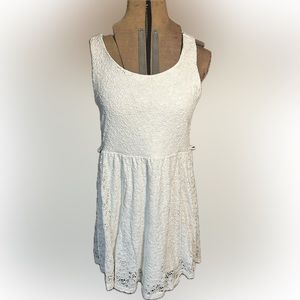 NWT White stretchy lace sleeveless low back dress